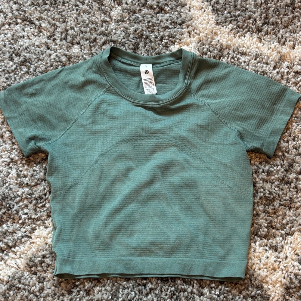 lululemon athletica Forest Green Short Sleeve Tee